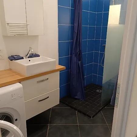 Appartement + Cour Chez Bibou